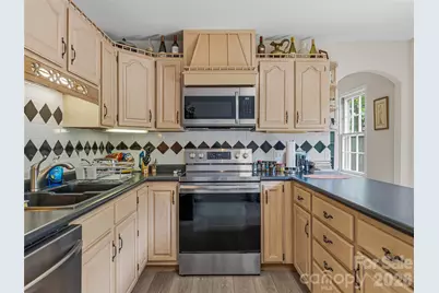 208 Applecross Lane, Hendersonville, NC 28791 - Photo 11