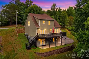 909 36th Ave NW, Hickory, NC 28601 - Photo 3