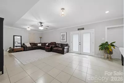 909 36th Avenue NW, Hickory, NC 28601 - Photo 25