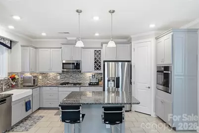 7111 Overjoyed Crossing, Charlotte, NC 28215 - Photo 9
