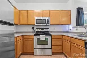 221 Appeldoorn Cir, Asheville, NC 28803 - Photo 7
