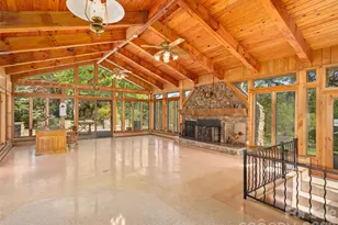110 Crest View Rd, Burnsville, NC 28714 - Photo 5
