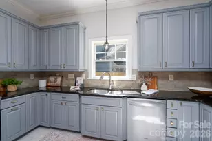1617 Brook Rd, Charlotte, NC 28205 - Photo 19