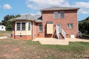 106 Woodfield Ln, Cherryville, NC 28021 - Photo 5