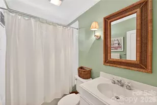 2127 Crescent Ave, Charlotte, NC 28207 - Photo 35