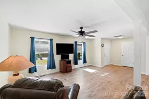 6301 Dwightware Blvd, Charlotte, NC 28227 - Photo 9