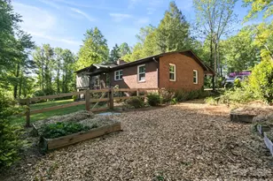 97 Columbia Cir, Hendersonville, NC 28792 - Photo 3