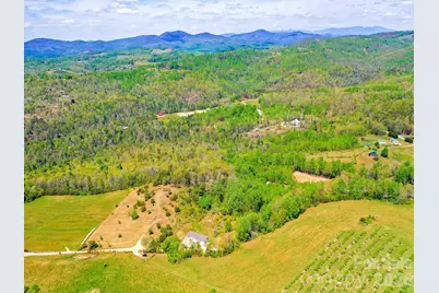 3646 Summer Road, Hendersonville, NC 28792 - Photo 17
