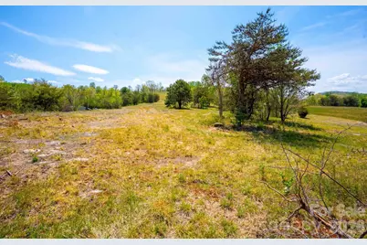 3646 Summer Road, Hendersonville, NC 28792 - Photo 5