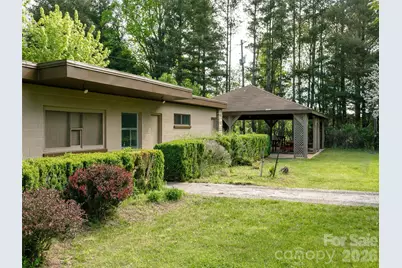 110 Crest View Road, Burnsville, NC 28714 - Photo 31
