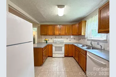 22 McMinn Road, Hendersonville, NC 28792 - Photo 11