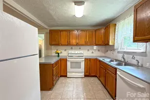 22 McMinn Rd, Hendersonville, NC 28792 - Photo 11