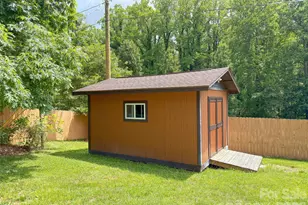 22 McMinn Rd, Hendersonville, NC 28792 - Photo 33