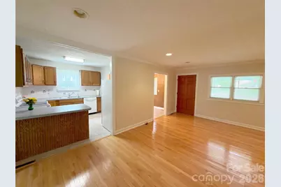 22 McMinn Road, Hendersonville, NC 28792 - Photo 9