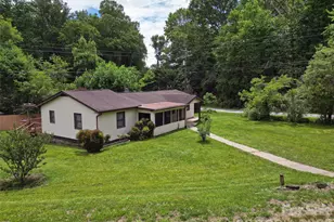 22 McMinn Rd, Hendersonville, NC 28792 - Photo 3