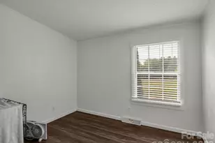 219 Jackson Loop Rd, Flat Rock, NC 28731 - Photo 25