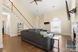 2800 Wingfield Pl, Charlotte, NC 28210 - Photo 9