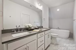 201 Coxe Ave, Charlotte, NC 28208 - Photo 11