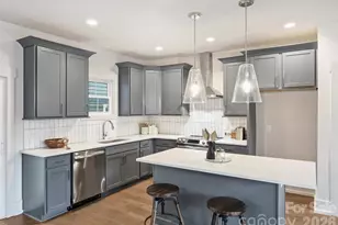 201 Coxe Ave, Charlotte, NC 28208 - Photo 5