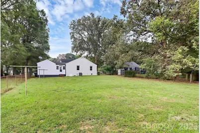 5726 Oak Drive, Charlotte, NC 28216 - Photo 29