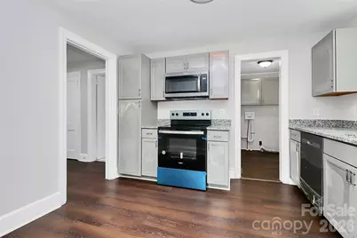 5726 Oak Drive, Charlotte, NC 28216 - Photo 11