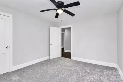 5726 Oak Drive, Charlotte, NC 28216 - Photo 17