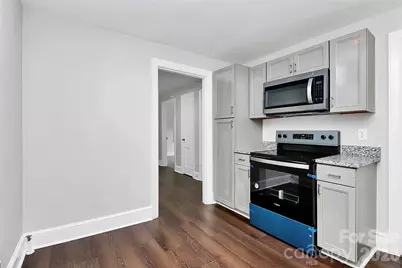5726 Oak Drive, Charlotte, NC 28216 - Photo 9