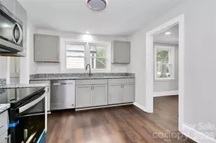5726 Oak Dr, Charlotte, NC 28216 - Photo 7
