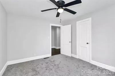 5726 Oak Drive, Charlotte, NC 28216 - Photo 15