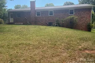 242 Edgewood Cir, Morganton, NC 28655 - Photo 3