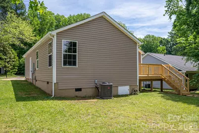 3119 Mintleaf Drive, Charlotte, NC 28269 - Photo 5