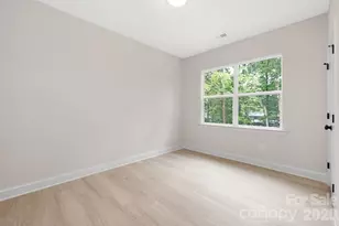 6637 Terry Ln, Charlotte, NC 28215 - Photo 17