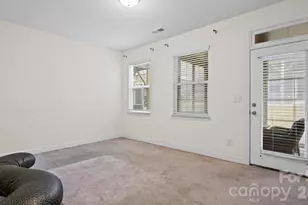 10406 Glenmere Crk Cir, Charlotte, NC 28262 - Photo 11
