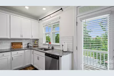 10406 Glenmere Creek Circle, Charlotte, NC 28262 - Photo 27
