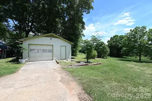 902 E Boyd St, Maiden, NC 28650 - Photo 25