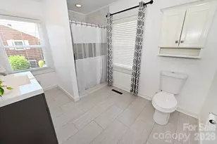 902 E Boyd St, Maiden, NC 28650 - Photo 5