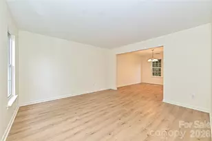 9820 Aaronda Ct, Charlotte, NC 28213 - Photo 5