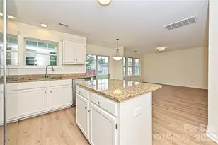9820 Aaronda Ct, Charlotte, NC 28213 - Photo 11