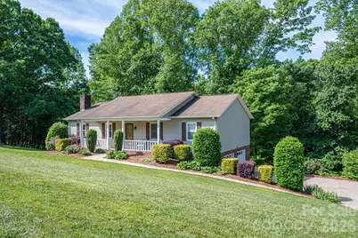6097 Tuckborough Road, Hickory, NC 28602 - Photo 3
