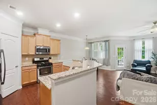 2748 Sawbridge Ln, Gastonia, NC 28056 - Photo 7
