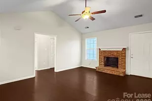 5933 Ruth Dr, Charlotte, NC 28215 - Photo 7