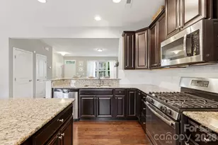 1714 Evergreen Dr, Charlotte, NC 28208 - Photo 11