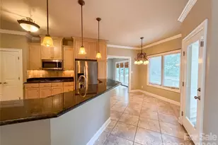 304 Catawba Crest Ln, Clover, SC 29710 - Photo 7