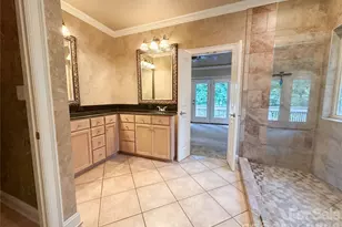 304 Catawba Crest Ln, Clover, SC 29710 - Photo 17
