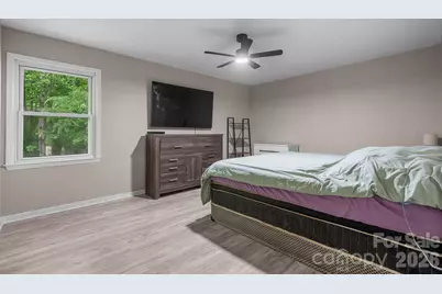2120 40th Avenue Court NE, Hickory, NC 28601 - Photo 3