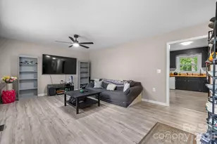 2120 40th Ave Ct NE, Hickory, NC 28601 - Photo 3