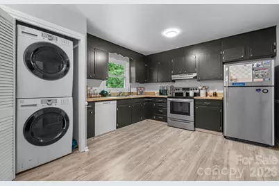 2120 40th Avenue Court NE, Hickory, NC 28601 - Photo 11