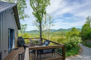 345 Moorehill Dr, Waynesville, NC 28786 - Photo 1