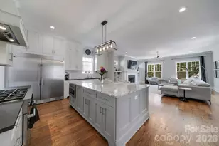 3015 Commonwealth Ave, Charlotte, NC 28205 - Photo 3