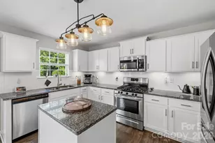 2812 Westbury Ct, Dallas, NC 28034 - Photo 3